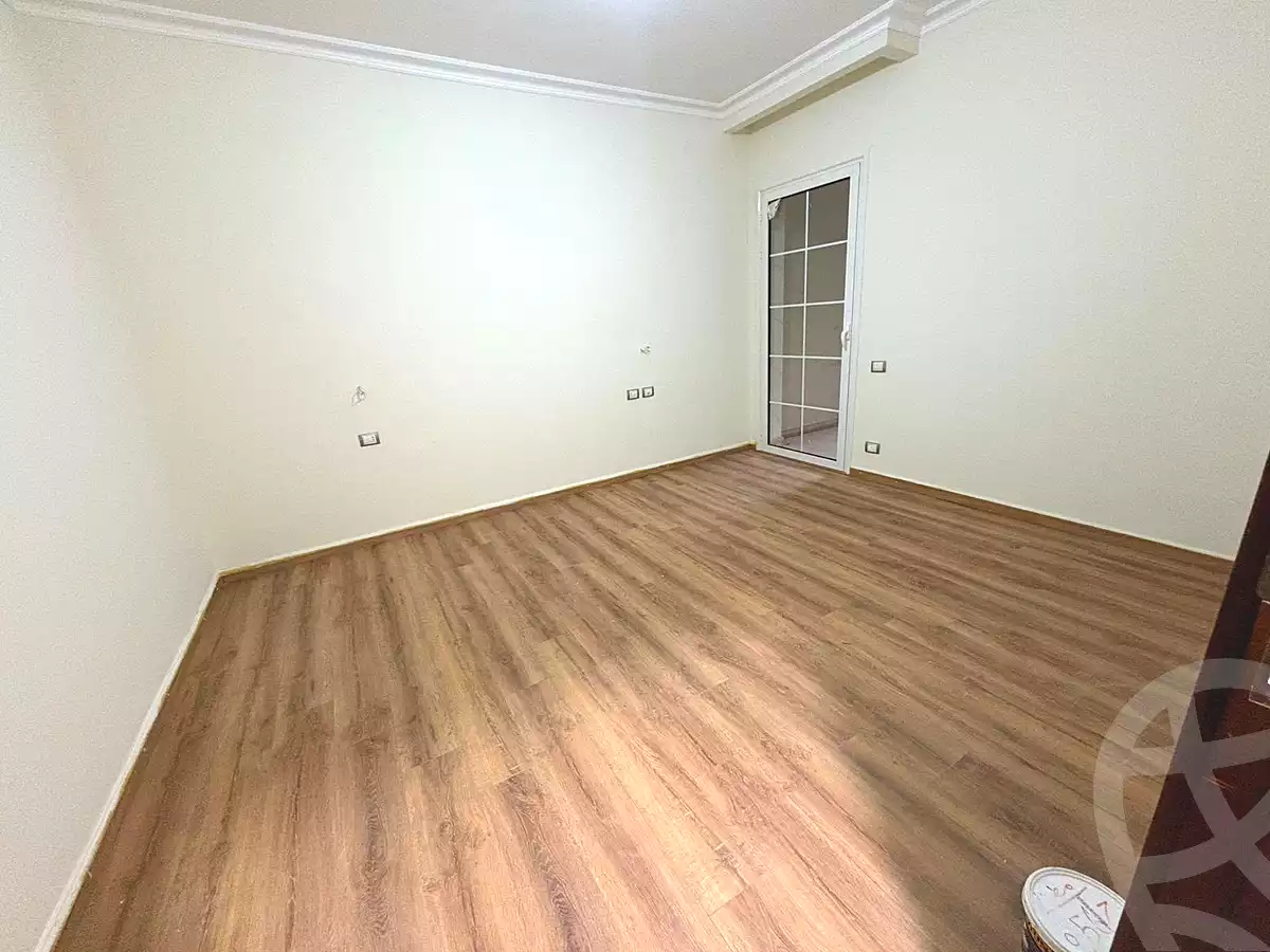 3 BR Apartment in Regents Park, photo 10 of 10