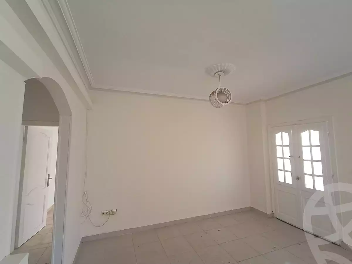https://aqarmap.com.eg/ar/listing/7289885-for-sale-cairo-6th-of-october-el-ahyaa-neighborhood-3rd-street-7
