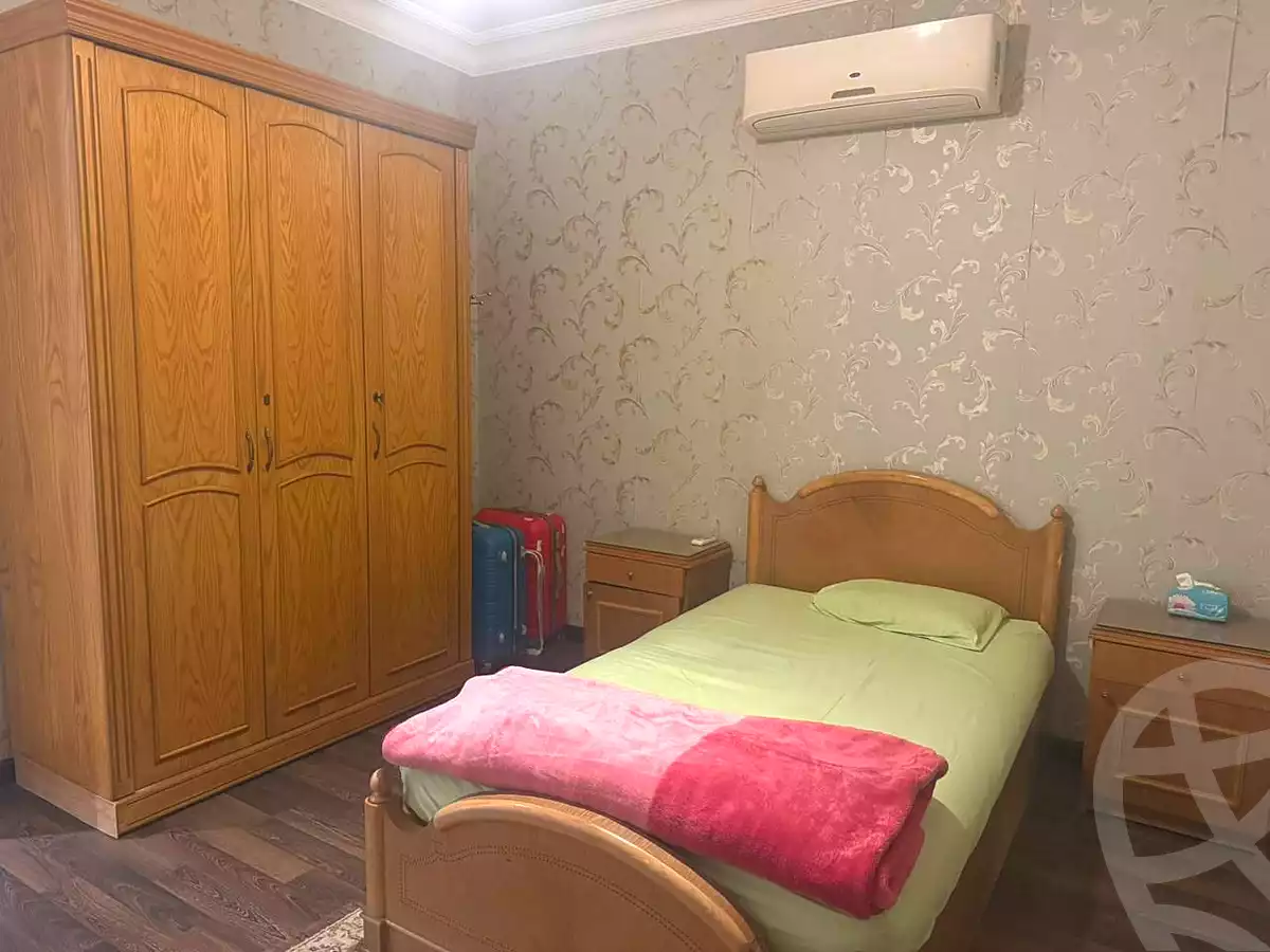 https://aqarmap.com.eg/ar/listing/7289982-for-sale-cairo-el-sheikh-zayed-city-compounds-el-khamayel