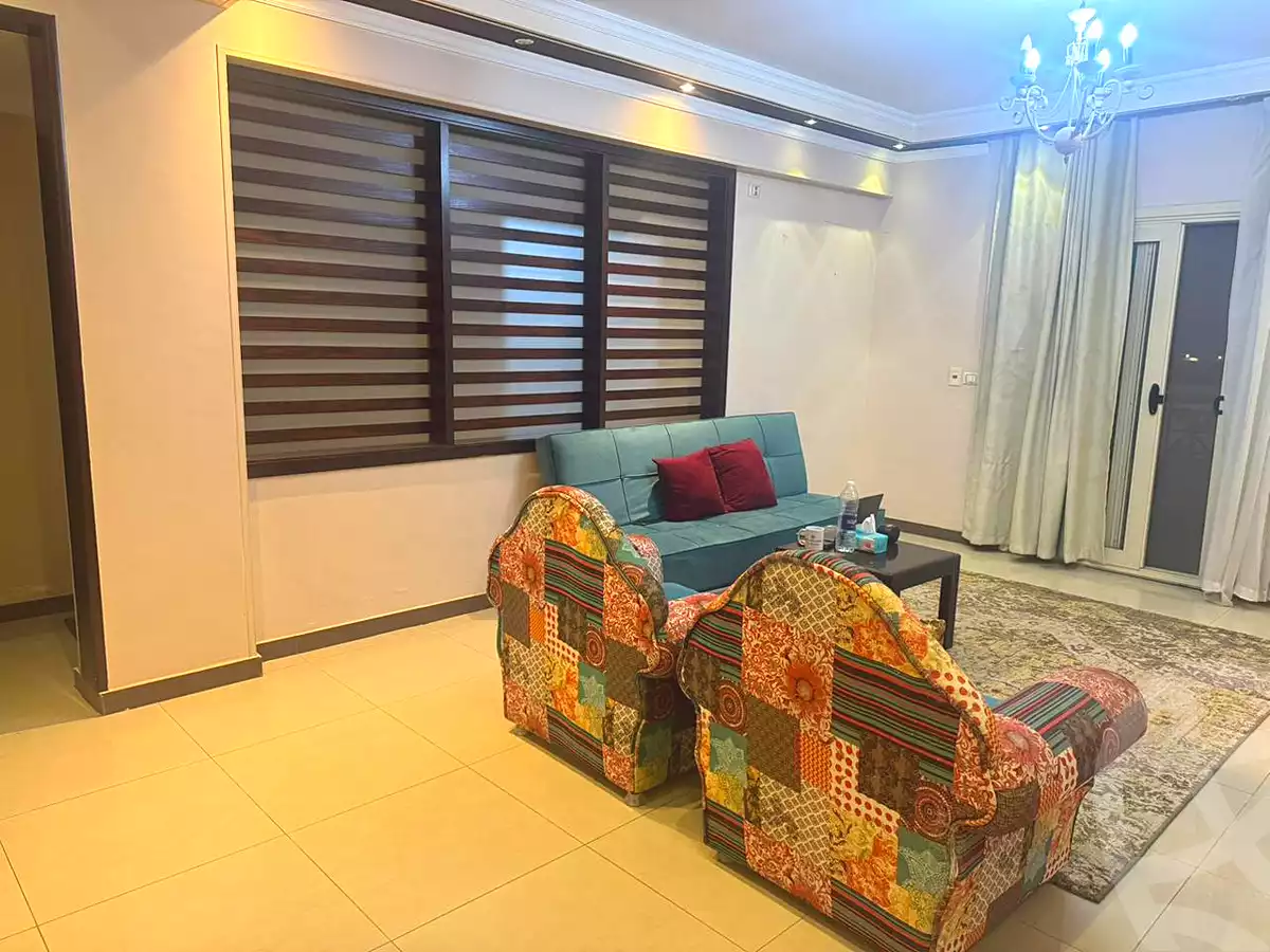 https://aqarmap.com.eg/ar/listing/7289982-for-sale-cairo-el-sheikh-zayed-city-compounds-el-khamayel