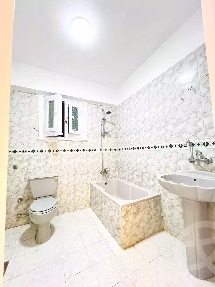 https://aqarmap.com.eg/ar/listing/7290641-for-sale-alexandria-al-agamy-shataa-el-nakheel