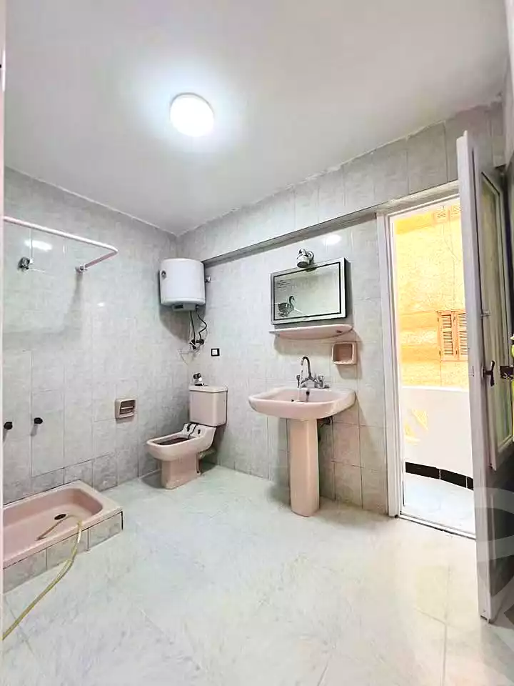 https://aqarmap.com.eg/ar/listing/7291310-for-sale-alexandria-al-agamy-shataa-el-nakheel