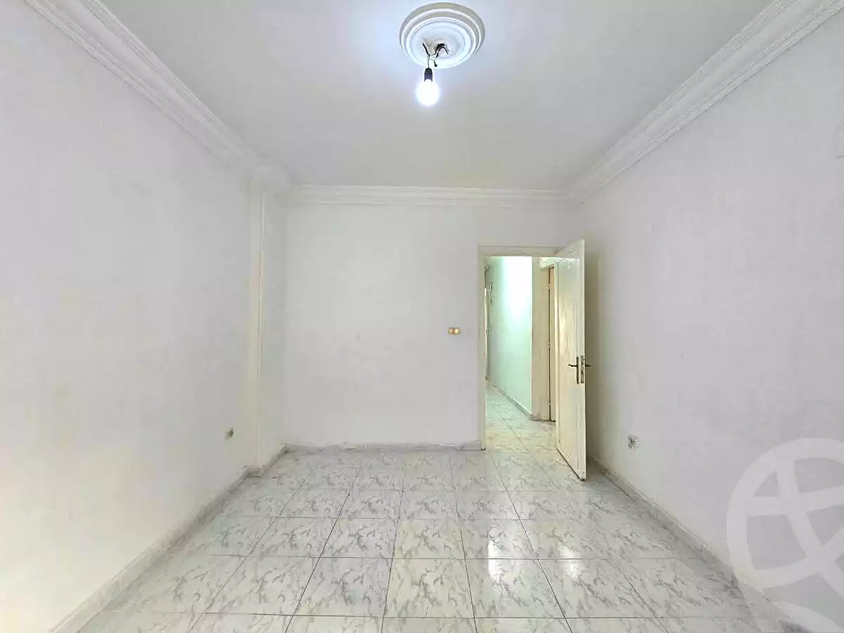 https://aqarmap.com.eg/en/listing/7291880-for-rent-alexandria-sydy-bshr