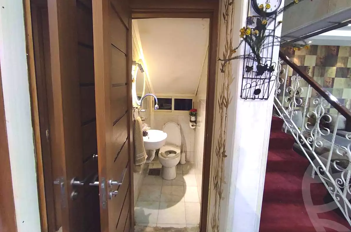https://aqarmap.com.eg/en/listing/7291888-for-sale-alexandria-camp-cesar-port-said-street