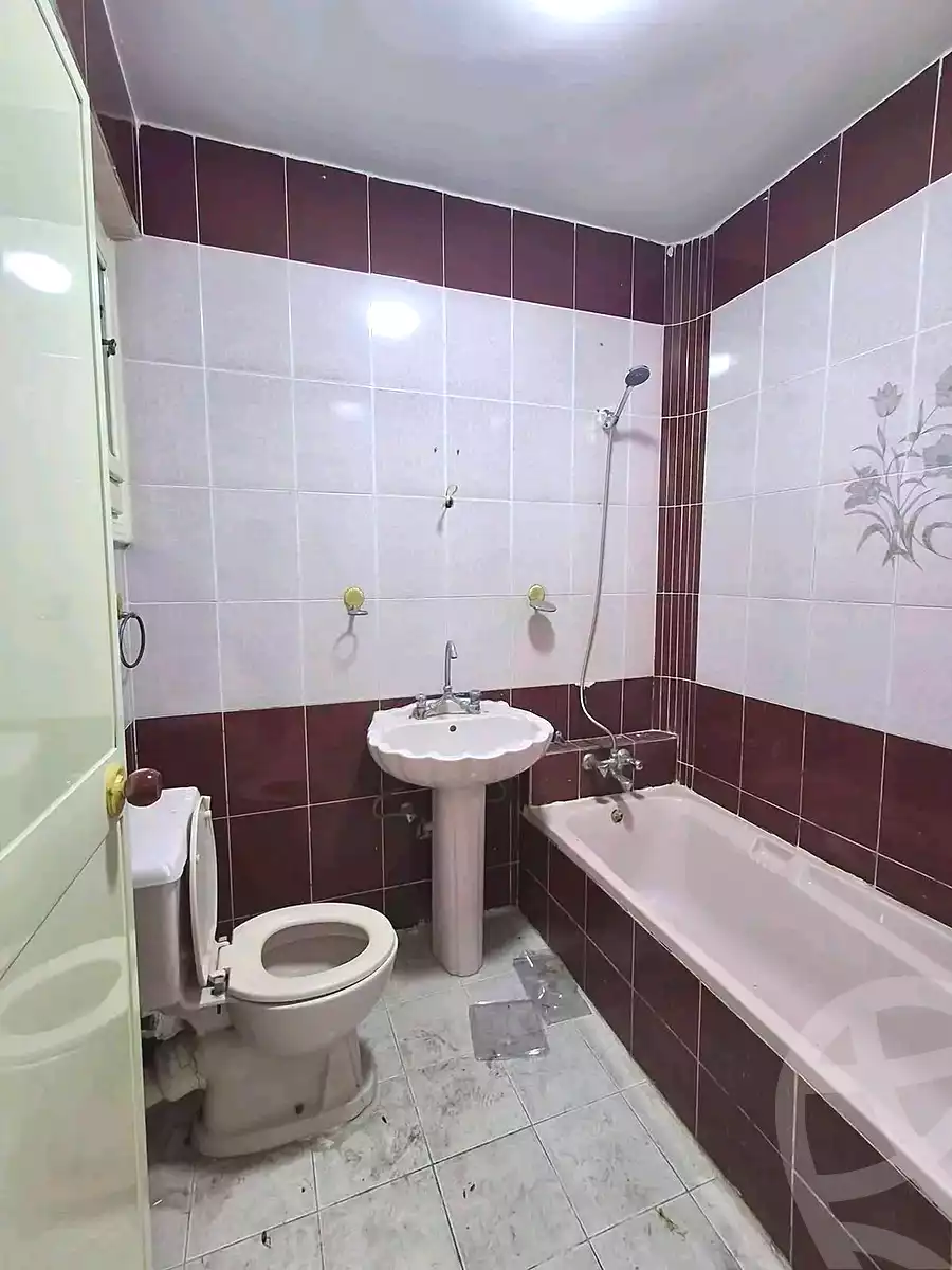 https://aqarmap.com.eg/en/listing/7292141-for-sale-alexandria-al-agamy-lbytsh-saad-zaghloul-st