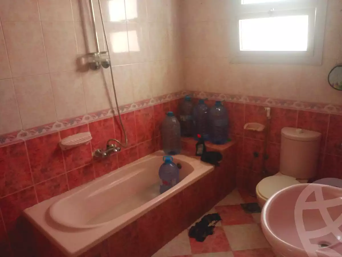 https://aqarmap.com.eg/ar/listing/7292276-for-sale-alexandria-al-agamy-bw-ywsf-hosni-mubarak-st