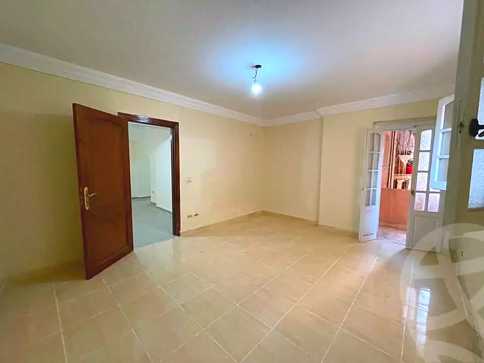 https://aqarmap.com.eg/ar/listing/7292263-for-sale-alexandria-ganaklis-shr-mrtdy-bsh