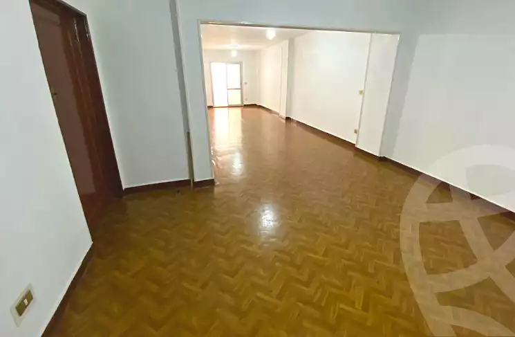 https://aqarmap.com.eg/en/listing/7293578-for-sale-alexandria-el-asafra-ahmed-tiesser-st