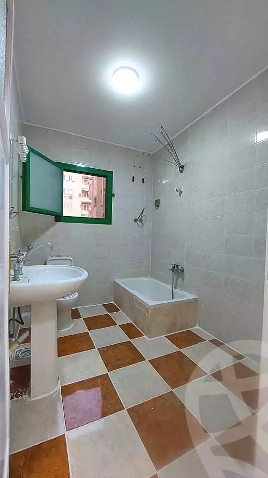 https://aqarmap.com.eg/en/listing/7293595-for-sale-alexandria-al-agamy-shataa-el-nakheel