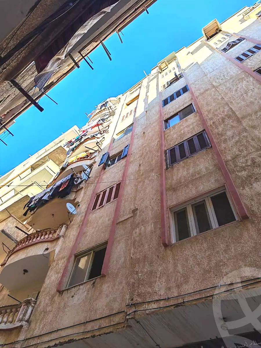 https://aqarmap.com.eg/en/listing/7294098-for-sale-alexandria-al-agamy-el-hanouvel-radwan-st