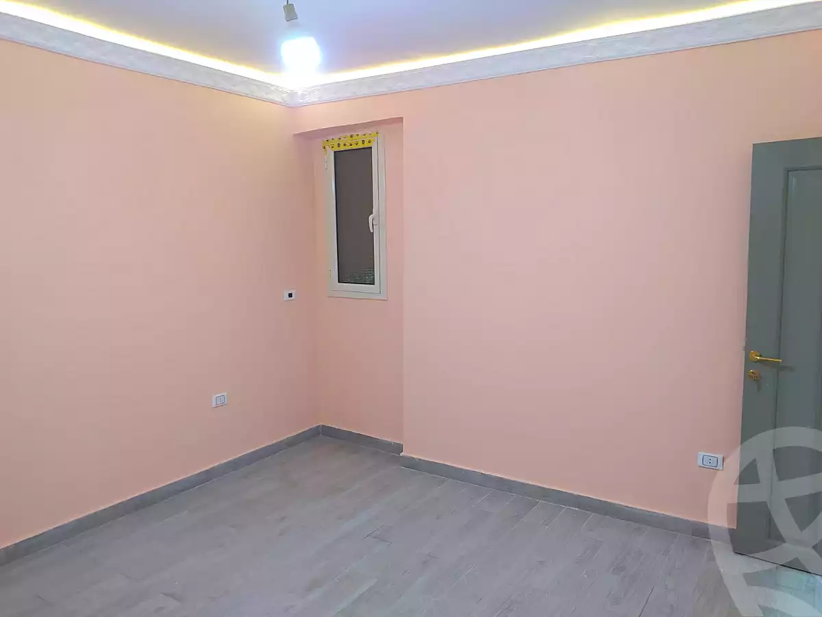 https://aqarmap.com.eg/ar/listing/7294130-for-sale-cairo-el-haram-el-lebeny-soltan-khattab-st