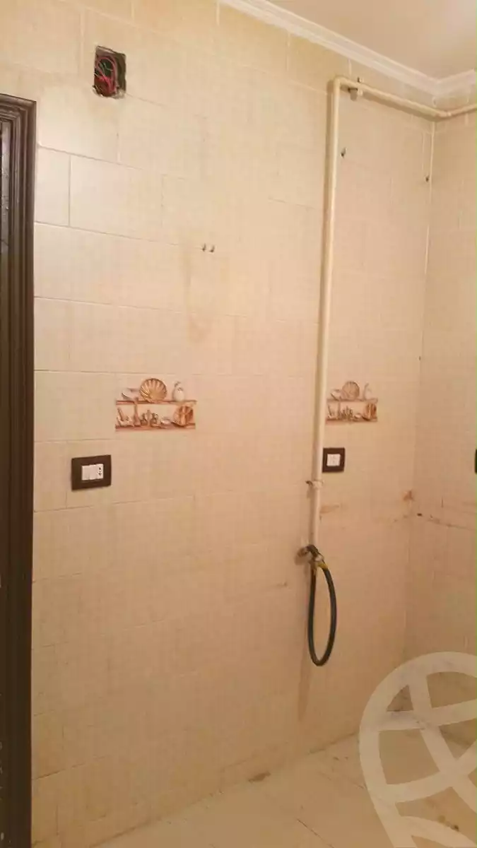 https://aqarmap.com.eg/ar/listing/7294425-for-sale-cairo-ain-shams-yn-shms-lgrby-shr-qsr-fhmy