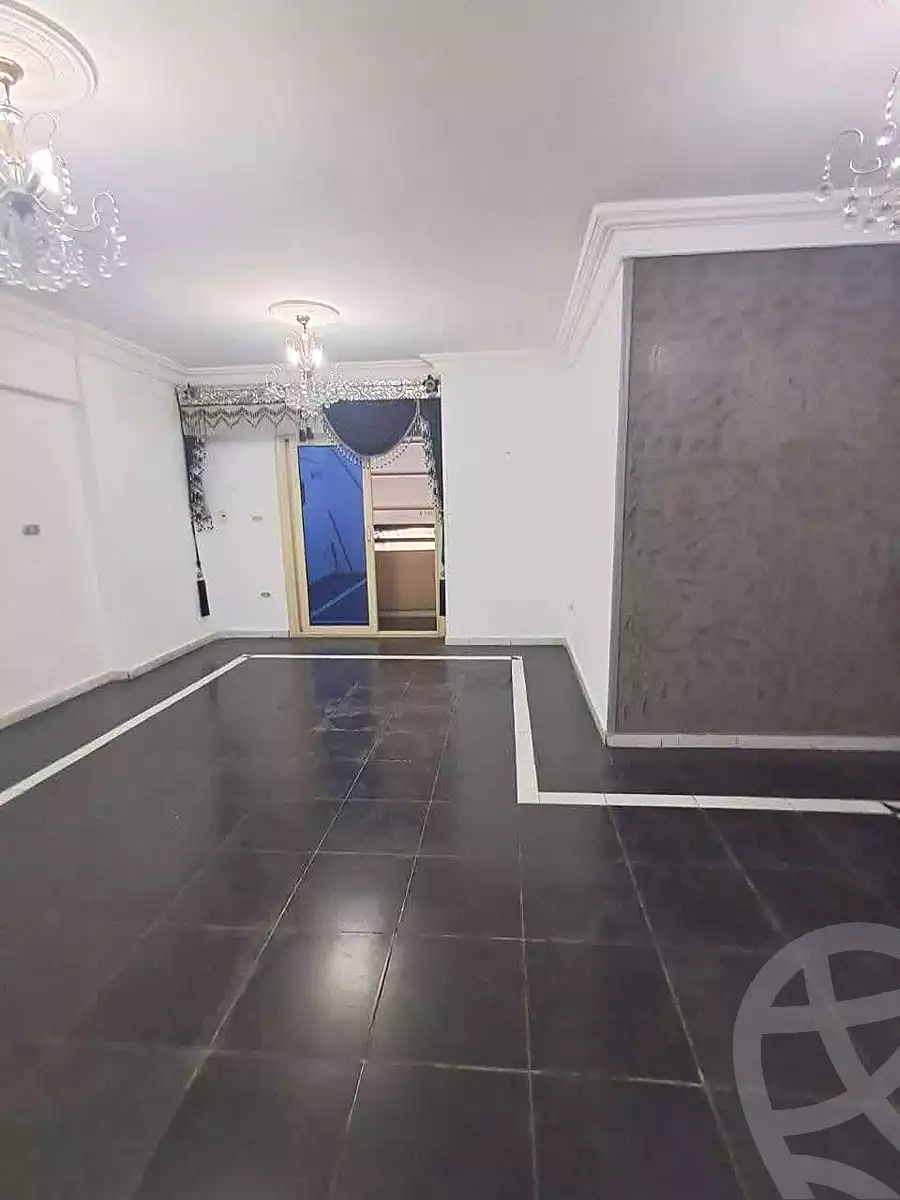 https://aqarmap.com.eg/ar/listing/7295029-for-sale-alexandria-sydy-bshr