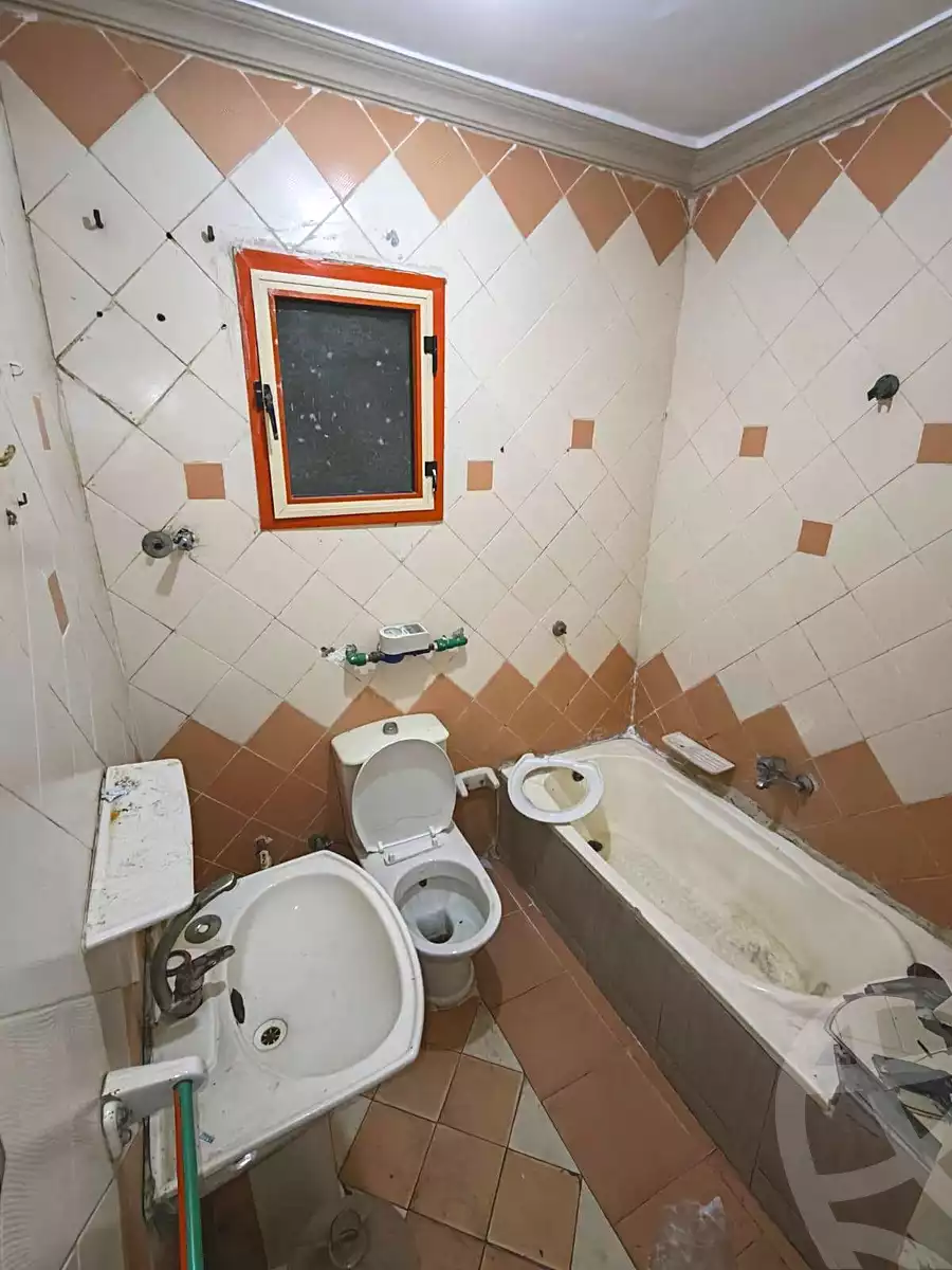 https://aqarmap.com.eg/ar/listing/7295743-for-sale-alexandria-al-agamy-el-hanouvel-radwan-st