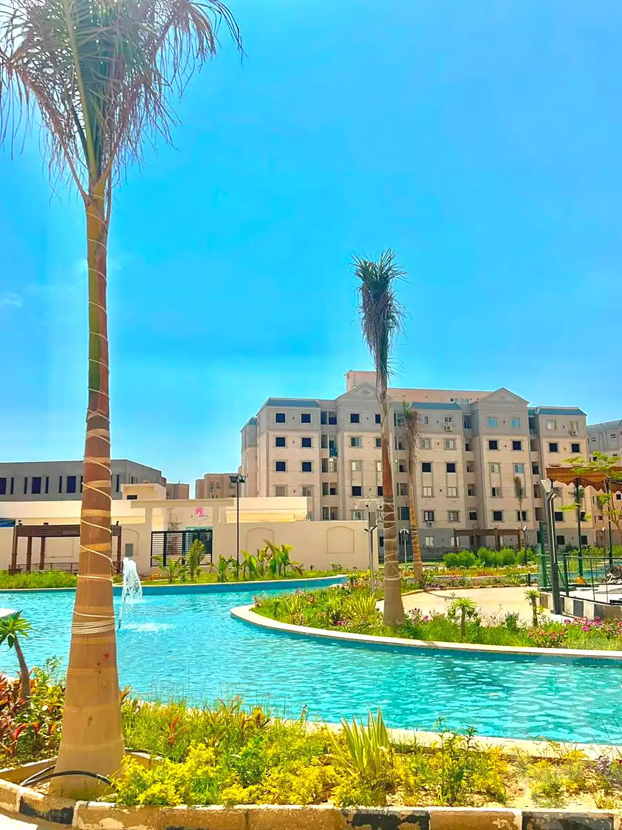 https://aqarmap.com.eg/en/listing/7296063-for-sale-cairo-6th-of-october-hadaeq-october-compounds-green-town-compound-qebaa
