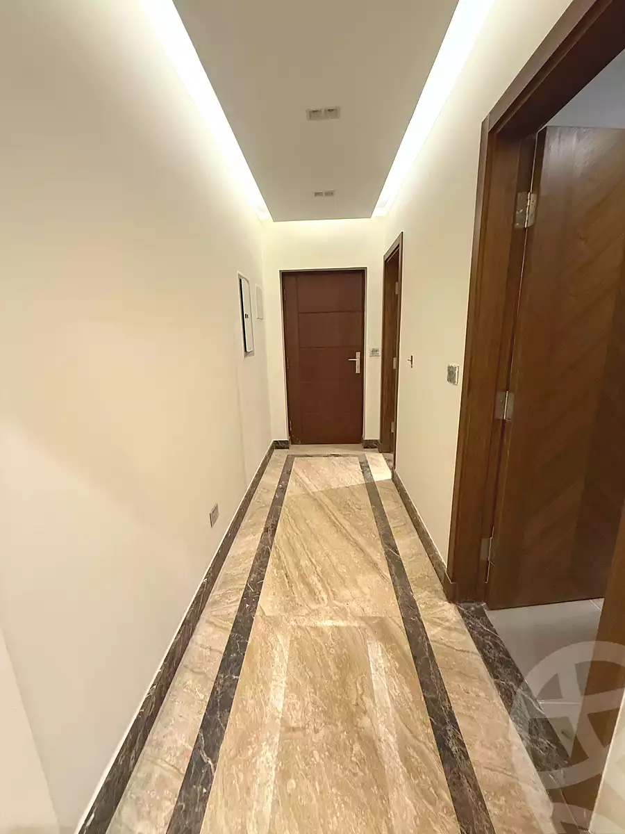 https://aqarmap.com.eg/ar/listing/7296329-for-sale-cairo-new-cairo-compounds-galleria-moon-valley-compound-arabia