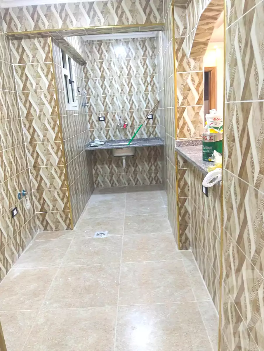 https://aqarmap.com.eg/en/listing/7296408-for-sale-alexandria-al-agamy-el-hanouvel-radwan-st