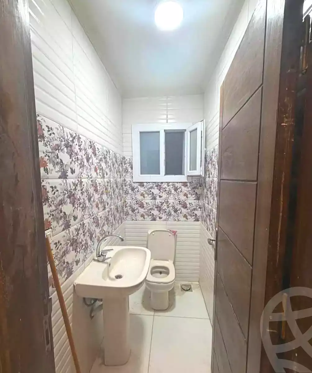 https://aqarmap.com.eg/ar/listing/7297843-for-rent-alexandria-al-agamy-lbytsh-bianchiii-el-arbaeen-st