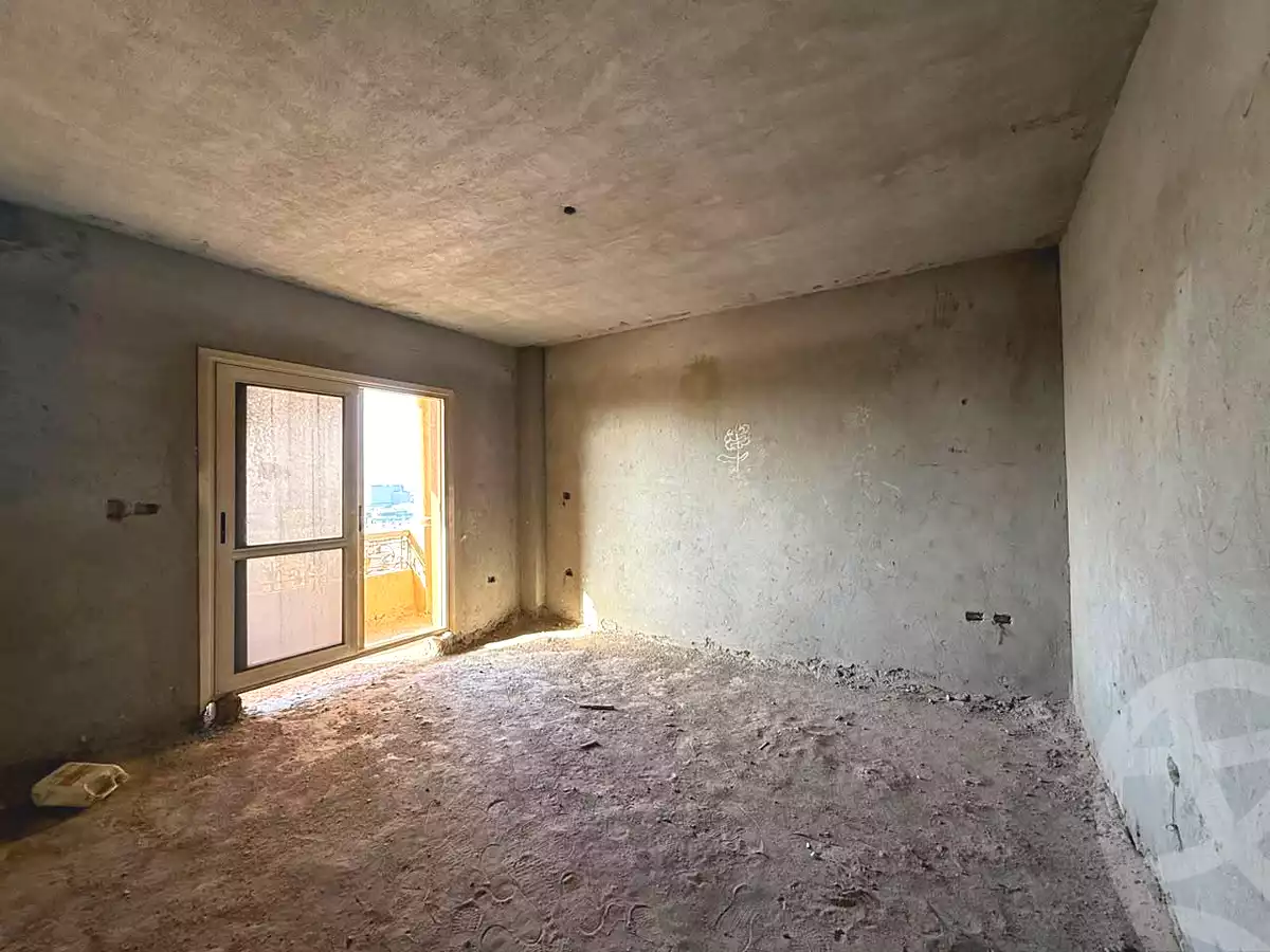 https://aqarmap.com.eg/en/listing/7298172-for-sale-cairo-el-sheikh-zayed-city-compounds-el-khamayel