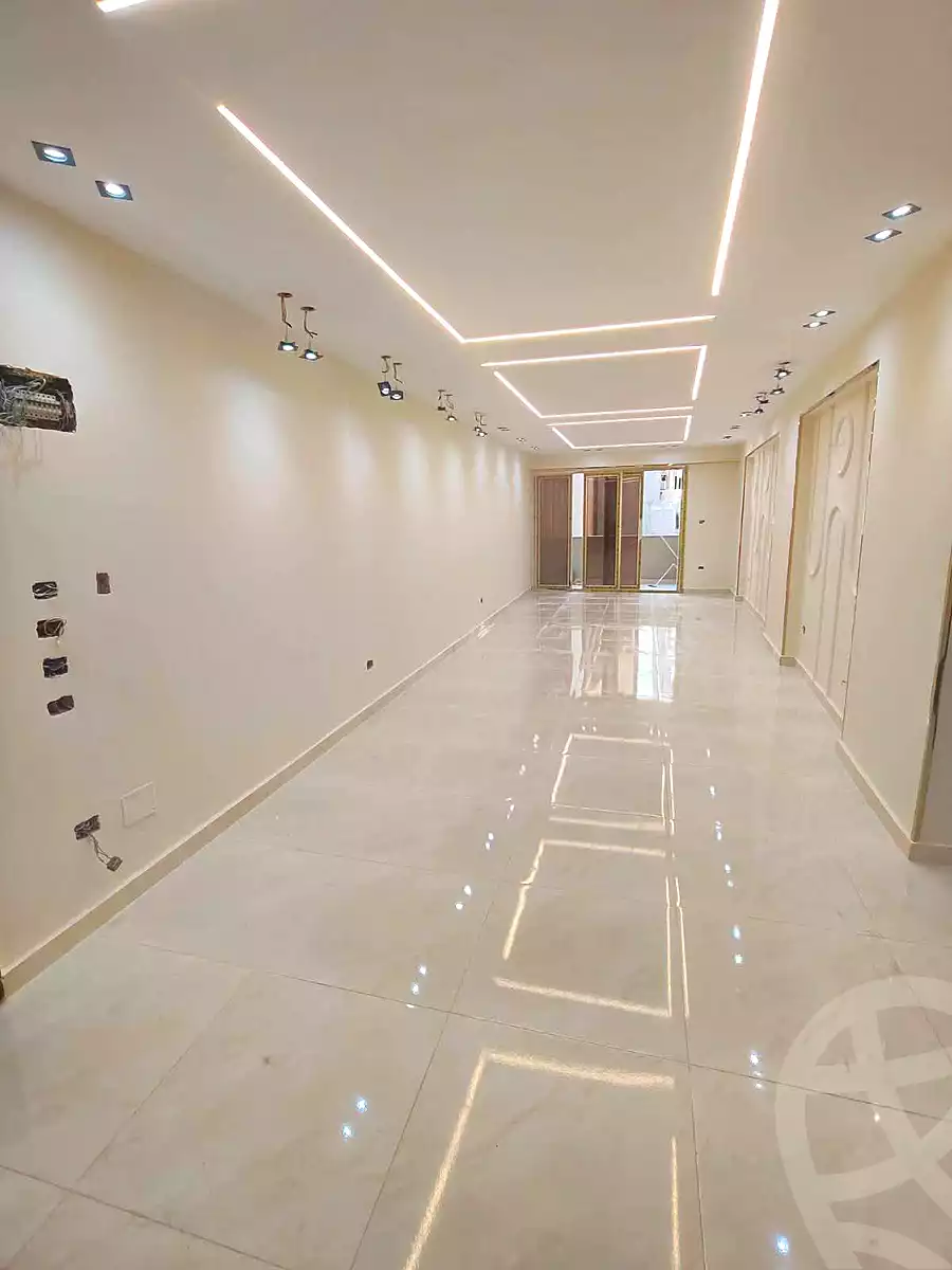 https://aqarmap.com.eg/ar/listing/7298265-for-sale-alexandria-sydy-bshr-sydy-bshr-bhry-street-17
