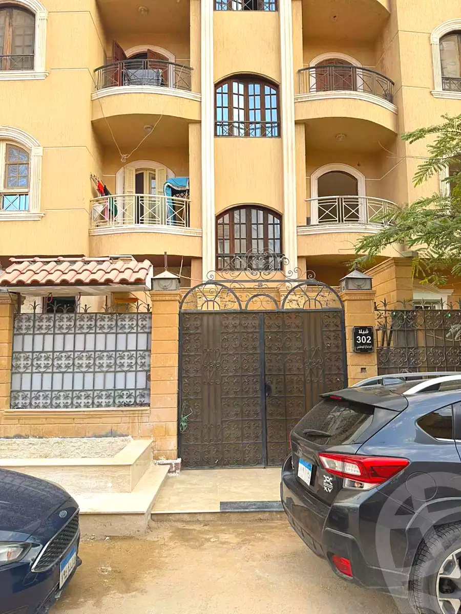 https://aqarmap.com.eg/en/listing/7298486-for-sale-cairo-new-cairo-compounds-kmbwnd-ldf-lwtny