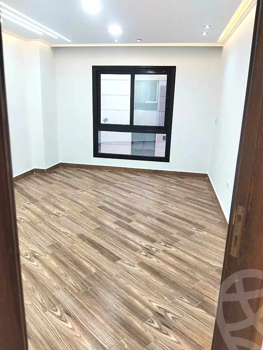 https://aqarmap.com.eg/ar/listing/7298576-for-rent-cairo-el-maadi-compounds-rayhanah-plaza