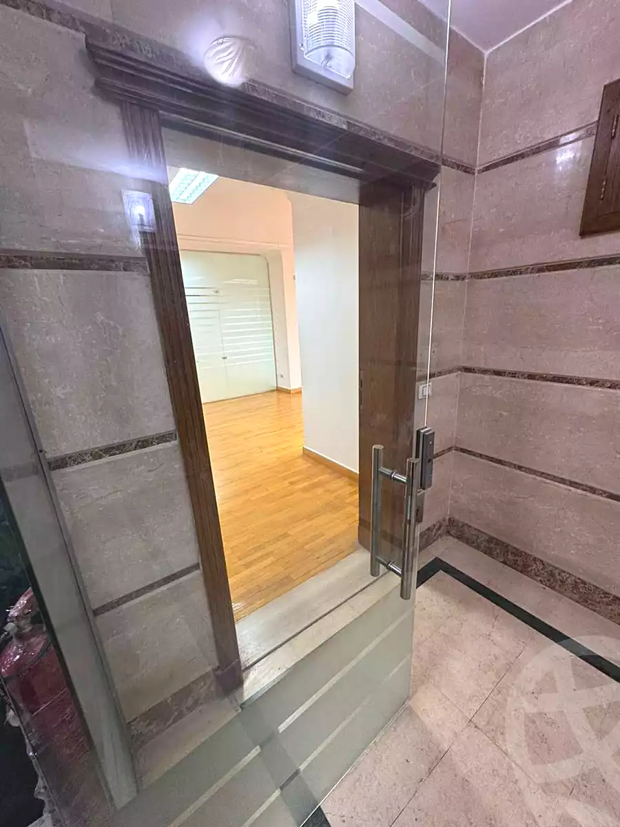 https://aqarmap.com.eg/ar/listing/7298620-for-rent-cairo-el-maadi-sarayat-el-maadi-street-18