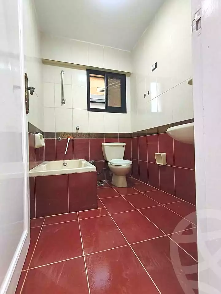 https://aqarmap.com.eg/ar/listing/7298765-for-sale-alexandria-al-agamy-shataa-el-nakheel