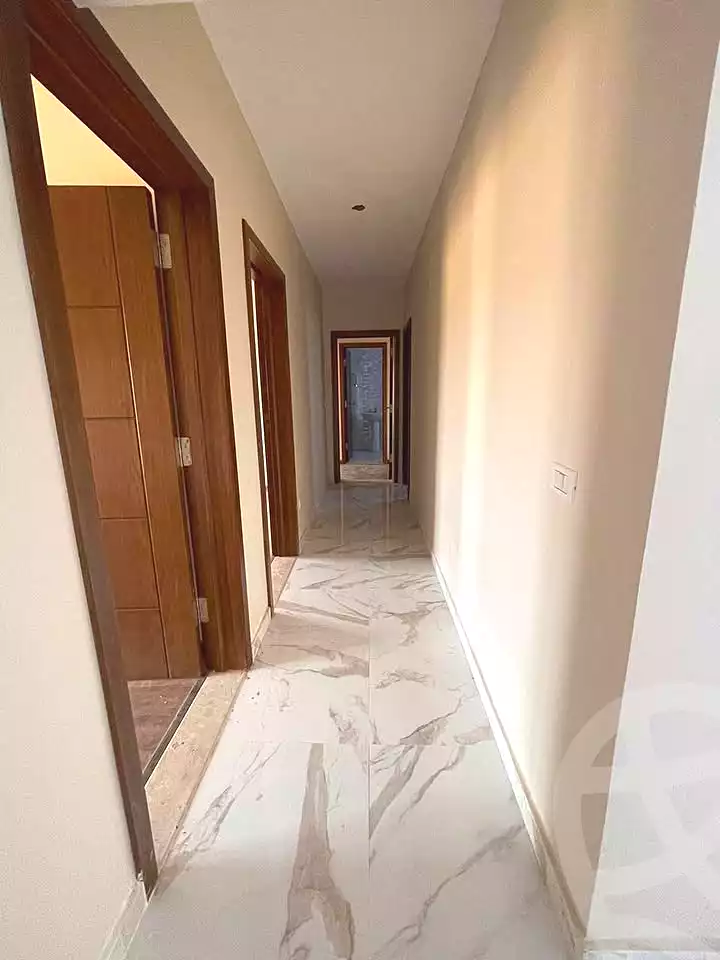 https://aqarmap.com.eg/en/listing/7298861-for-sale-cairo-new-cairo-compounds-century-city-compound-vintage-development