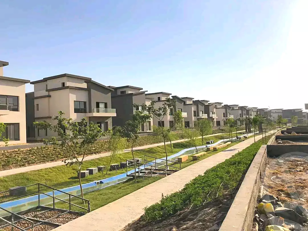 https://aqarmap.com.eg/ar/listing/7298875-for-sale-cairo-new-cairo-compounds-the-crest-compound-il-cazar