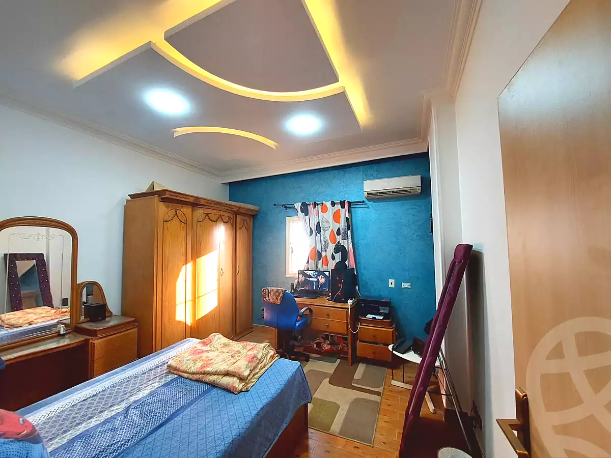 https://aqarmap.com.eg/ar/listing/7299113-for-sale-cairo-new-cairo-first-settlement-neighbourhood-10-el-shaheed-abdul-fattah-ahmed-st