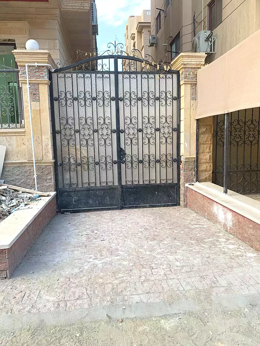 https://aqarmap.com.eg/en/listing/7299218-for-sale-cairo-new-cairo-south-investors-zizinia-st