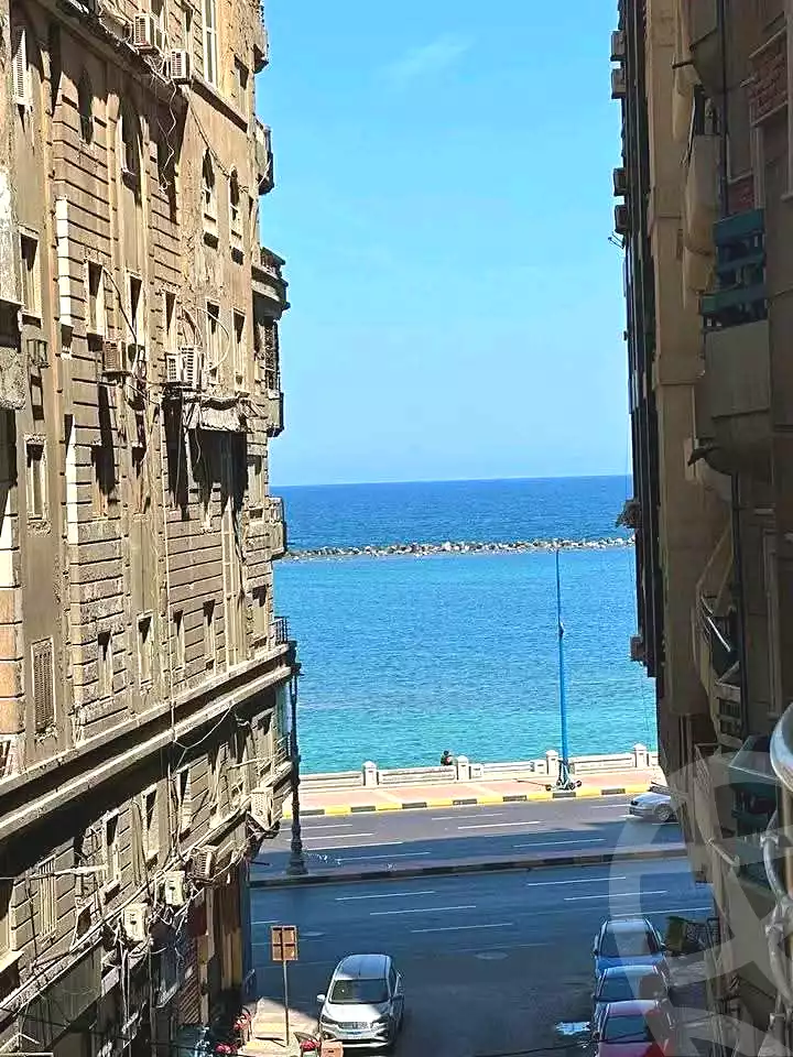 https://aqarmap.com.eg/ar/listing/7299240-for-sale-alexandria-sydy-bshr-sydy-bshr-bhry-shr-khld-bn-lwlyd