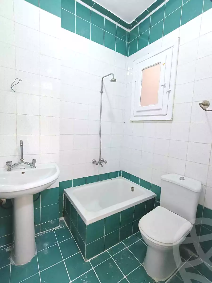 https://aqarmap.com.eg/ar/listing/7299460-for-sale-alexandria-al-agamy-shataa-el-nakheel