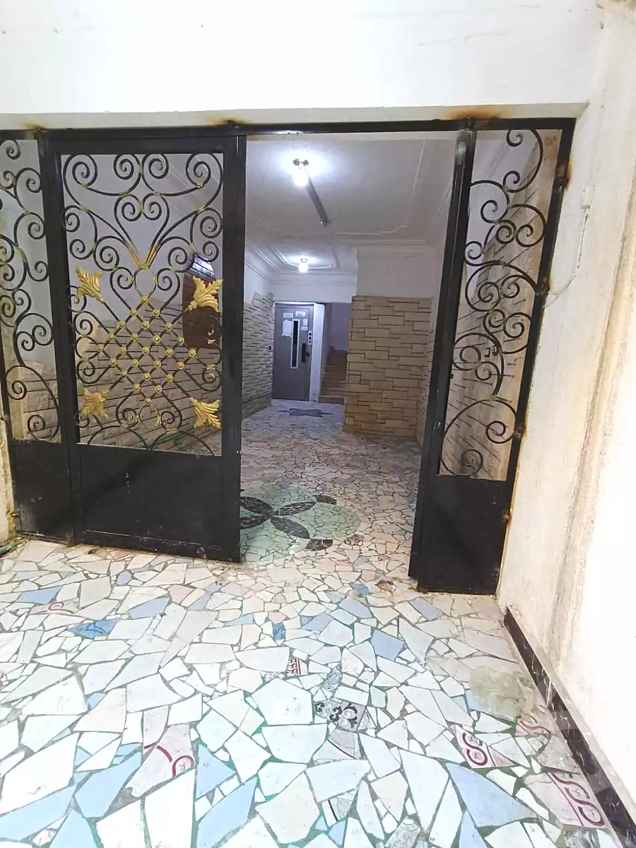 https://aqarmap.com.eg/ar/listing/7299460-for-sale-alexandria-al-agamy-shataa-el-nakheel