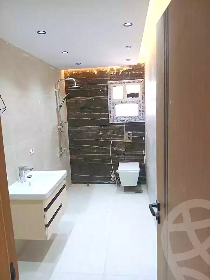 https://aqarmap.com.eg/ar/listing/7299480-for-sale-cairo-ain-shams-shr-hmd-jbr