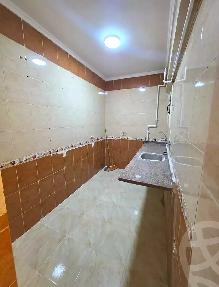 https://aqarmap.com.eg/en/listing/7299812-for-sale-alexandria-sydy-bshr-sydy-bshr-bhry-ali-hipa-st