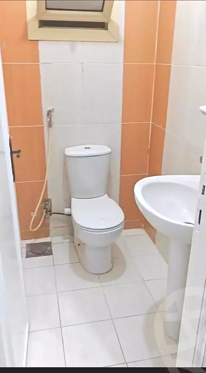 https://aqarmap.com.eg/ar/listing/7300421-for-rent-cairo-6th-of-october-el-ahyaa-neighborhood-2nd-dr-abdel-wahab-moro-rd