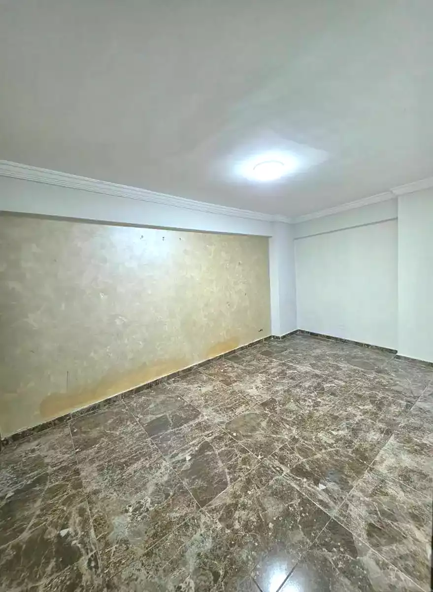 https://aqarmap.com.eg/ar/listing/7300489-for-sale-alexandria-sydy-bshr-sydy-bshr-bhry-shr-mhmwd-l-yswy