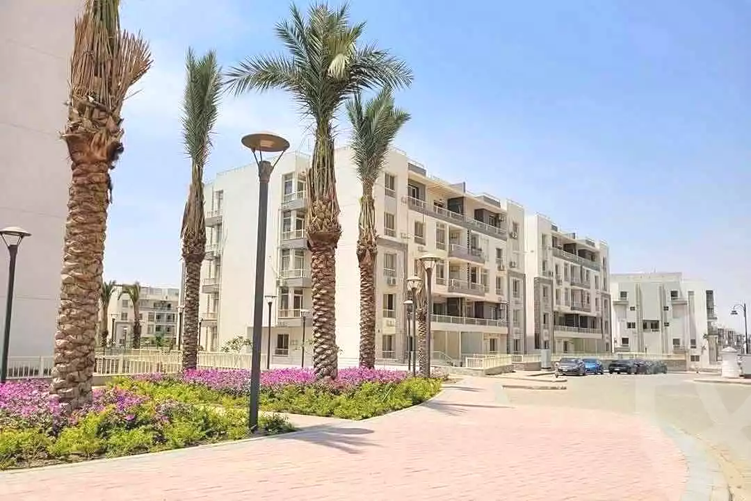 https://aqarmap.com.eg/ar/listing/7300781-for-sale-cairo-new-cairo-compounds-jyd