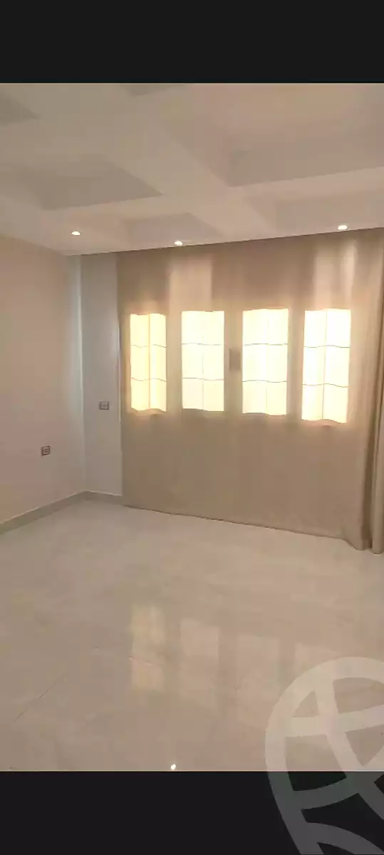 https://aqarmap.com.eg/ar/listing/7301165-for-rent-cairo-new-cairo-compounds-mountain-view-hyde-park