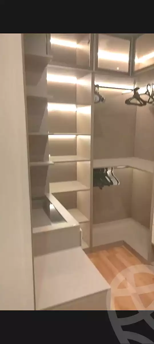 https://aqarmap.com.eg/ar/listing/7301165-for-rent-cairo-new-cairo-compounds-mountain-view-hyde-park
