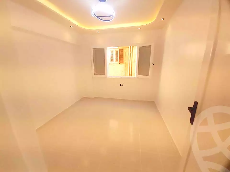 https://aqarmap.com.eg/ar/listing/7302450-for-sale-alexandria-al-agamy-shataa-el-nakheel