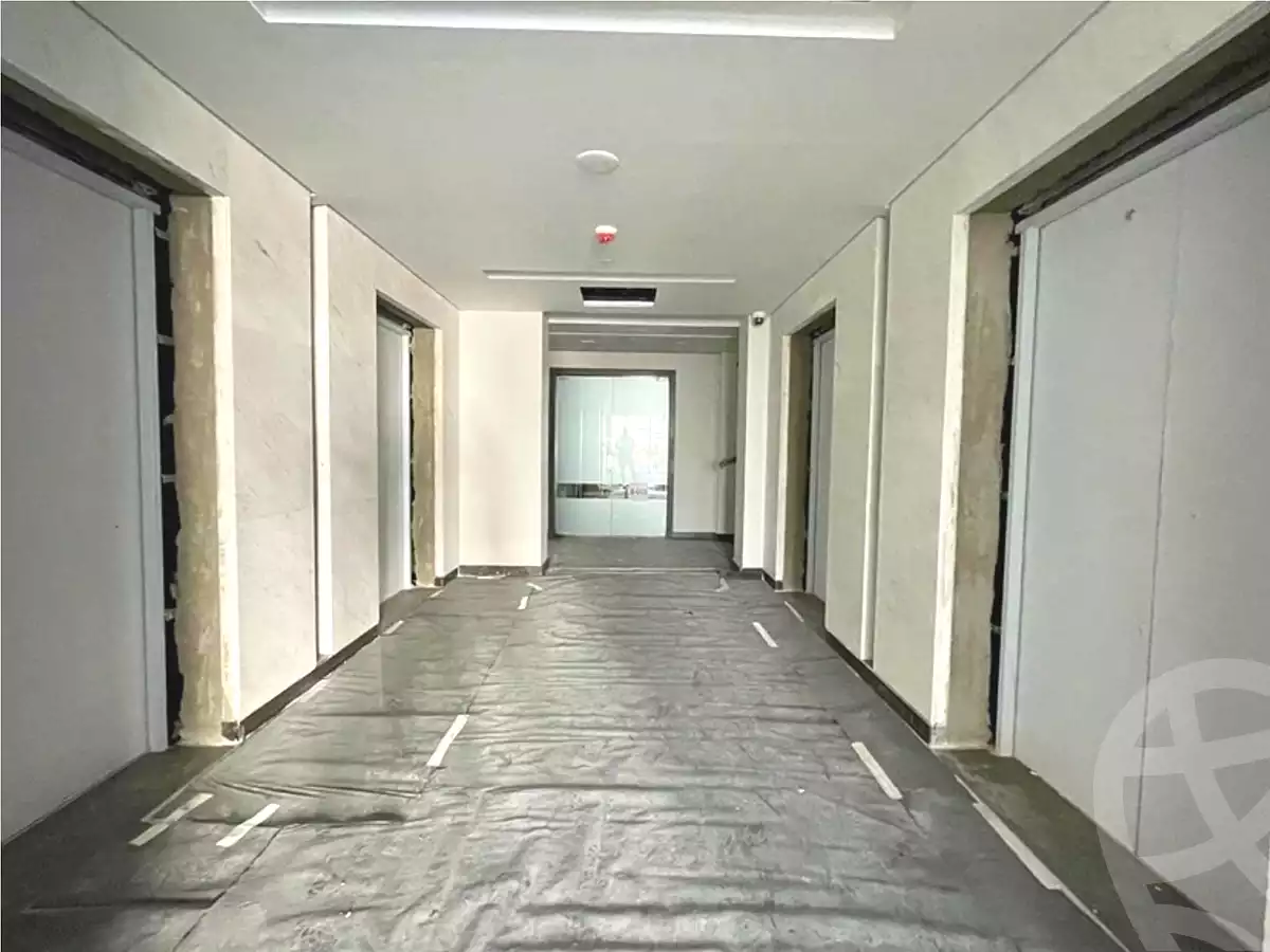 https://aqarmap.com.eg/ar/listing/7303141-for-sale-cairo-new-cairo-compounds-hyde-park-business-district