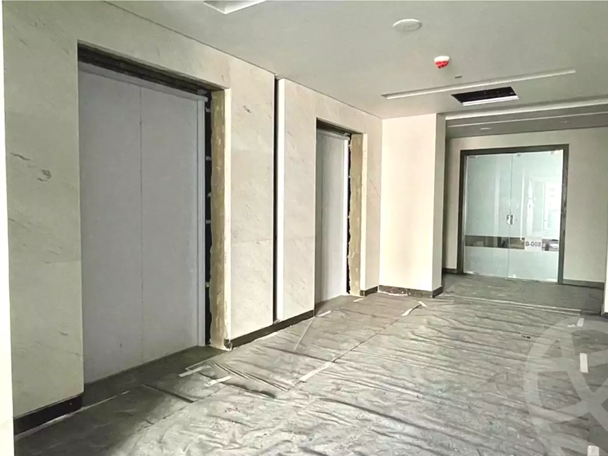 https://aqarmap.com.eg/ar/listing/7303141-for-sale-cairo-new-cairo-compounds-hyde-park-business-district