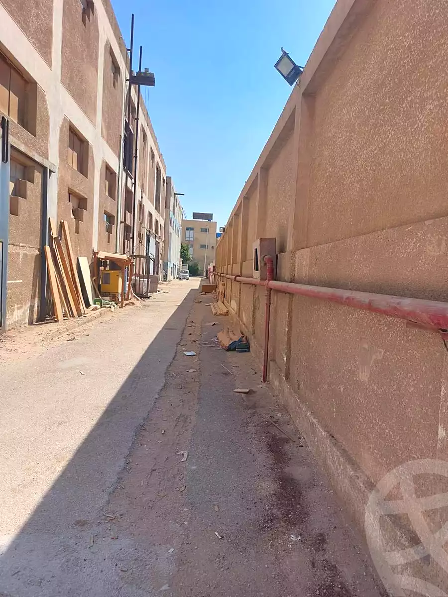https://aqarmap.com.eg/ar/listing/7303589-for-sale-cairo-6th-of-october-el-mantqa-el-snaaaya-industrial-zone-3