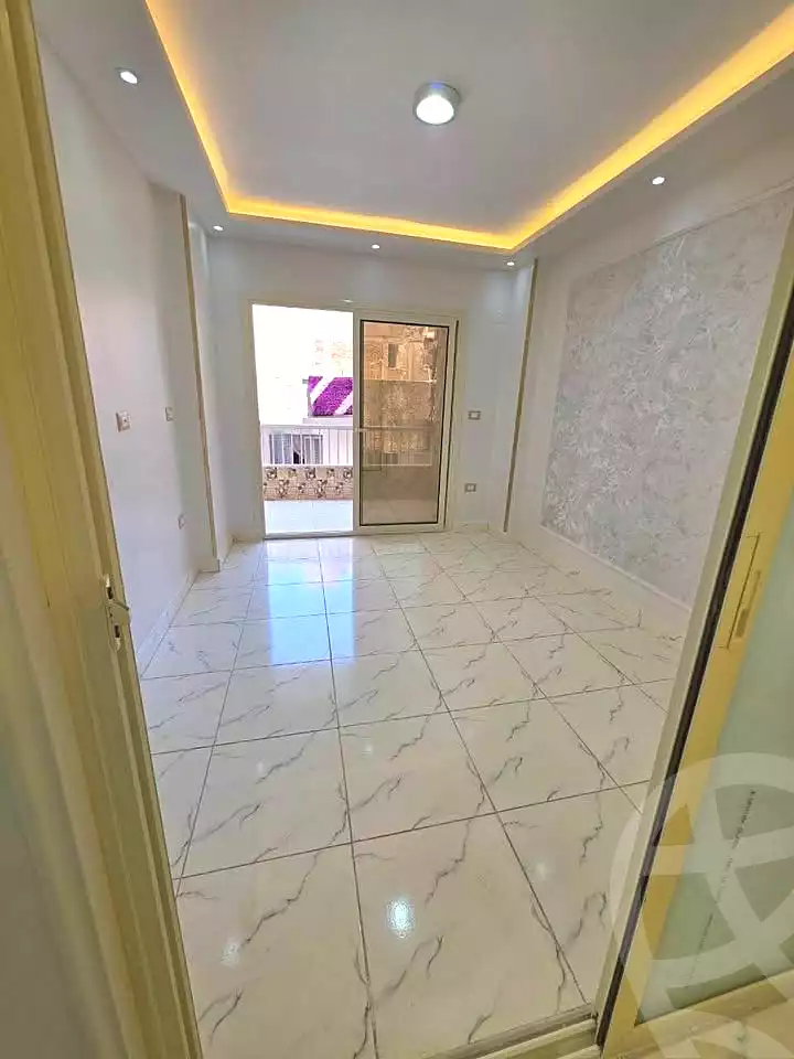 https://aqarmap.com.eg/ar/listing/7304134-for-sale-alexandria-el-asafra-shr-45