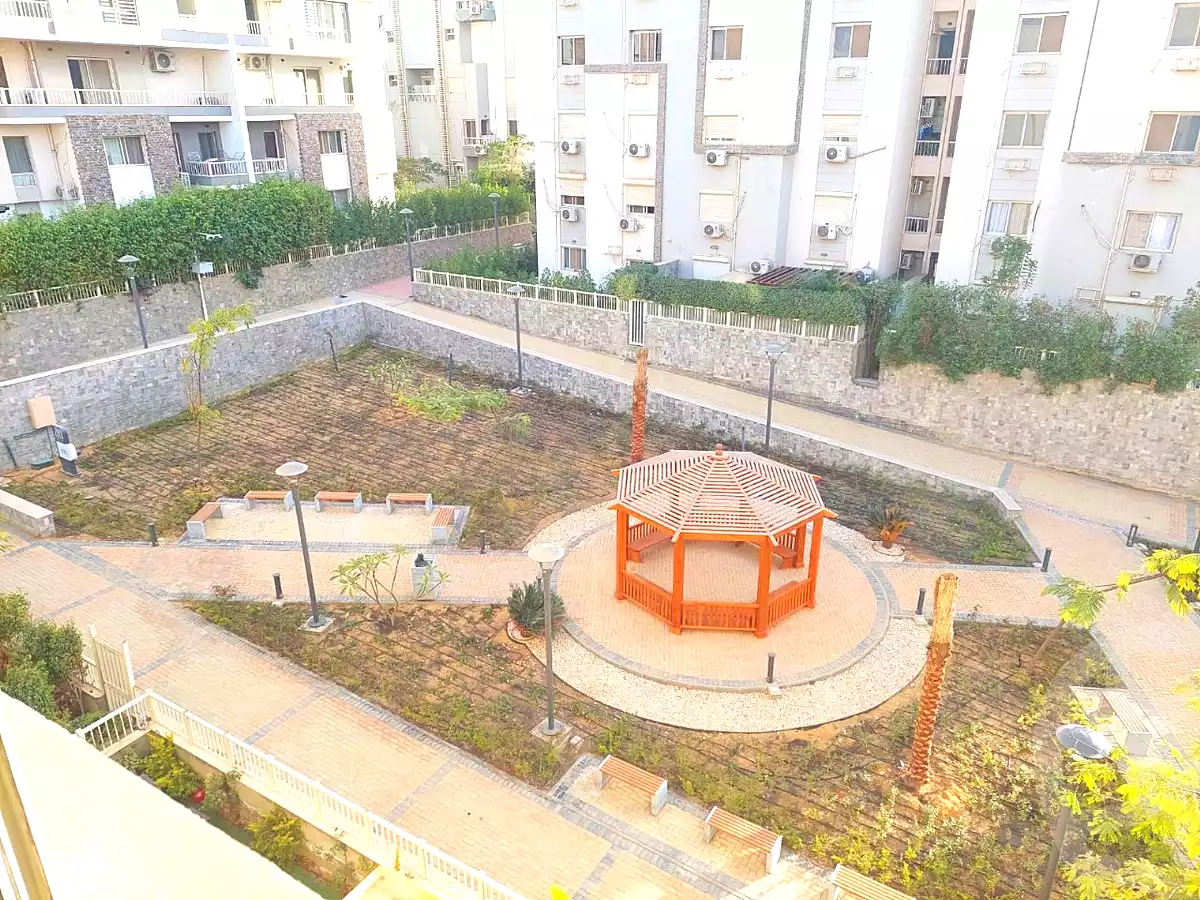https://aqarmap.com.eg/ar/listing/7304302-for-sale-cairo-new-cairo-compounds-jyd