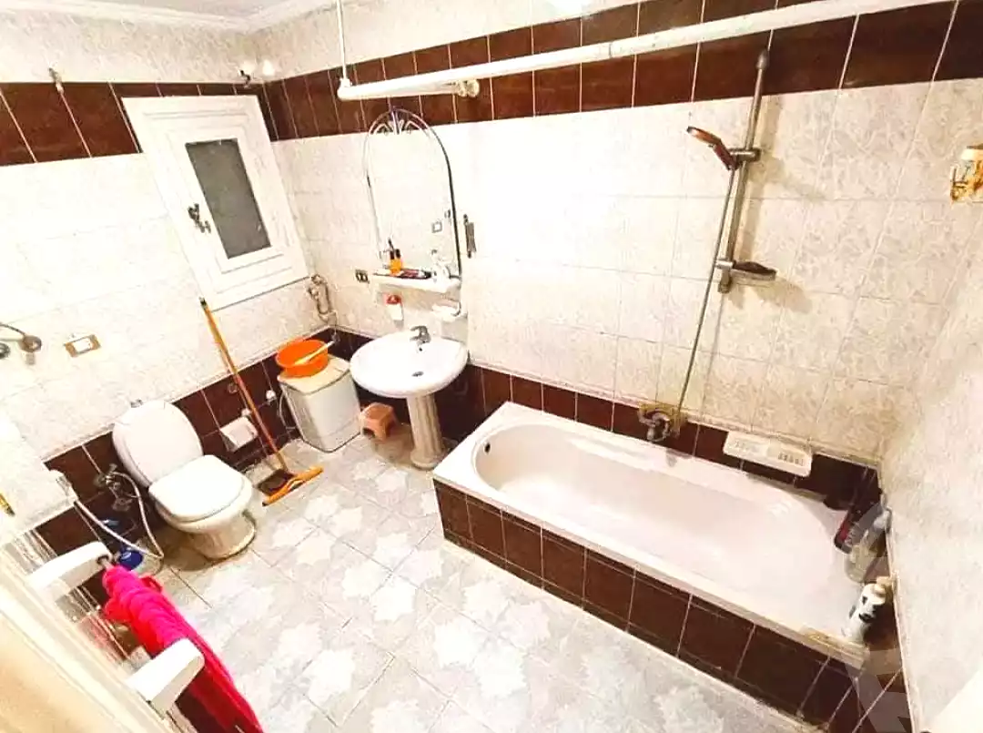 https://aqarmap.com.eg/ar/listing/7304575-for-sale-alexandria-sydy-bshr-sydy-bshr-bhry-shr-khld-bn-lwlyd