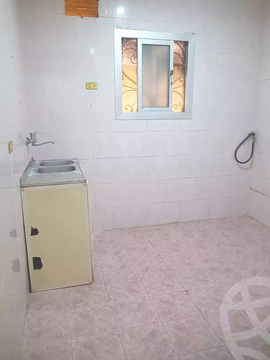 https://aqarmap.com.eg/ar/listing/7304595-for-rent-cairo-new-cairo-ganob-el-akadamiya-south-academy-d-khaled-ibn-el-waleed-st
